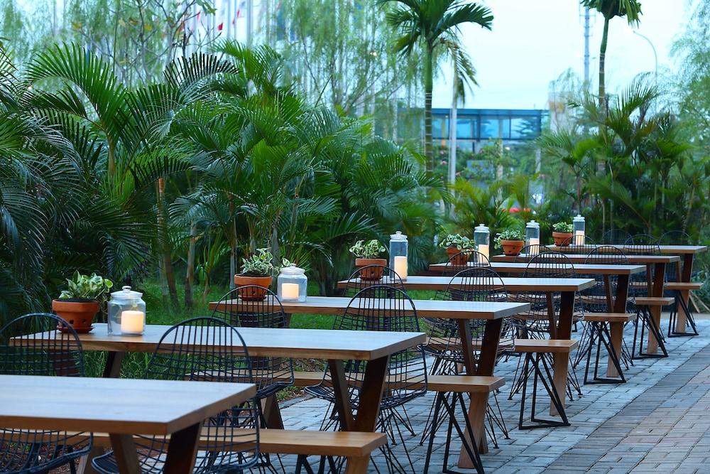 Hotel Santika Premiere Ice - Bsd City Serpong Εξωτερικό φωτογραφία